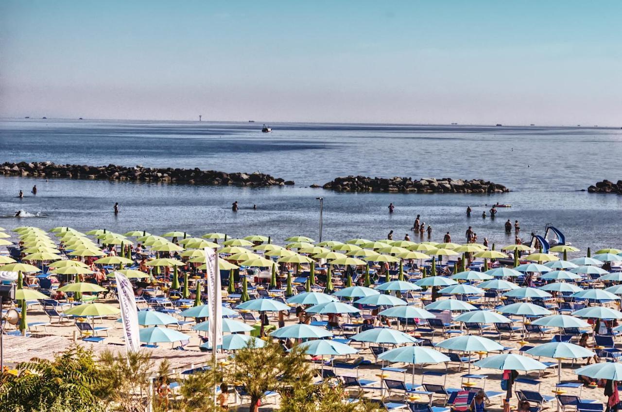 Hotel Pironi San Mauro Mare ภายนอก รูปภาพ